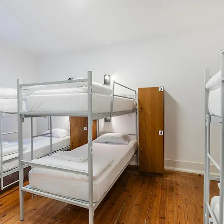 Hi - De Juventude Hostel *