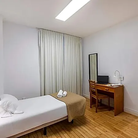 Hi - De Juventude Hostel *